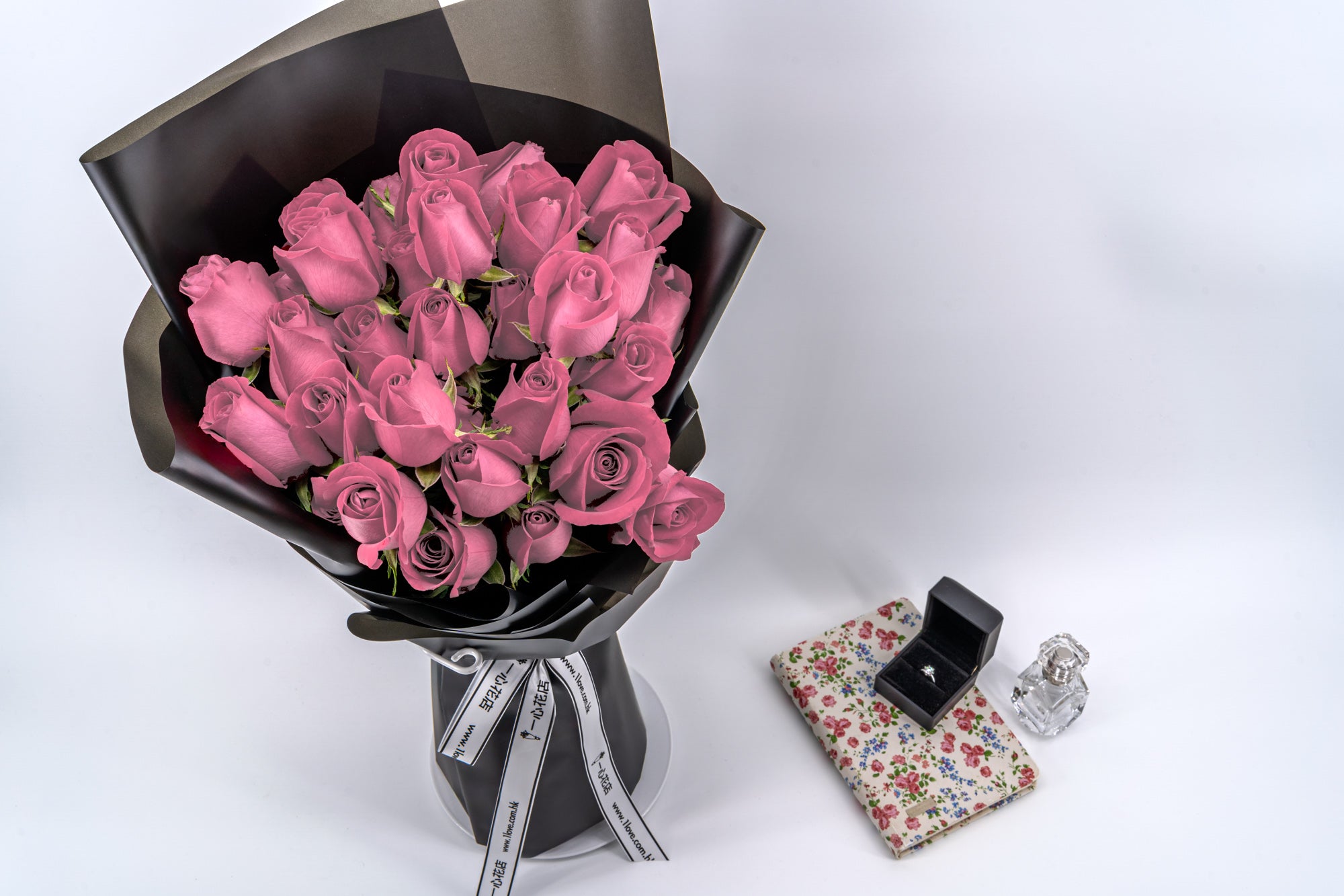 Buy 33 Pink Roses Flower Bouquet | Price HK$1999 | Florist HK
